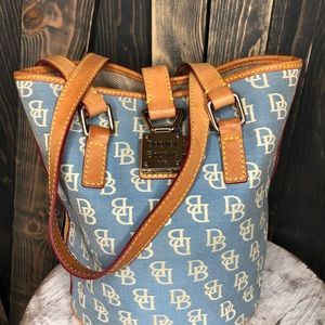 Dooney & Bourke shoulder bag